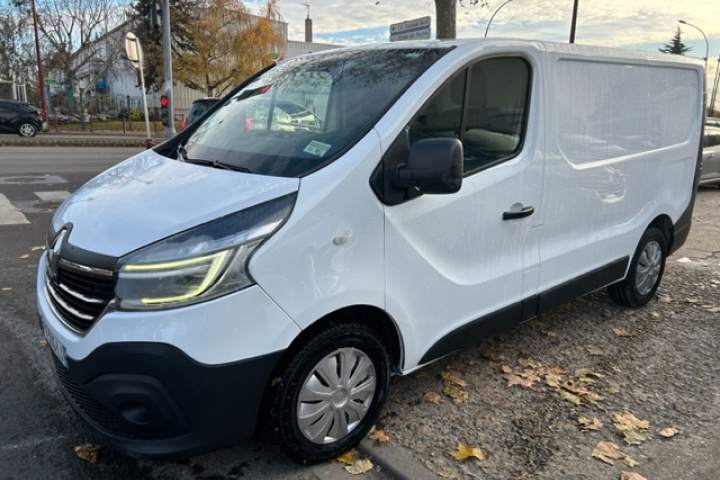 RENAULT TRAFIC FOURGON